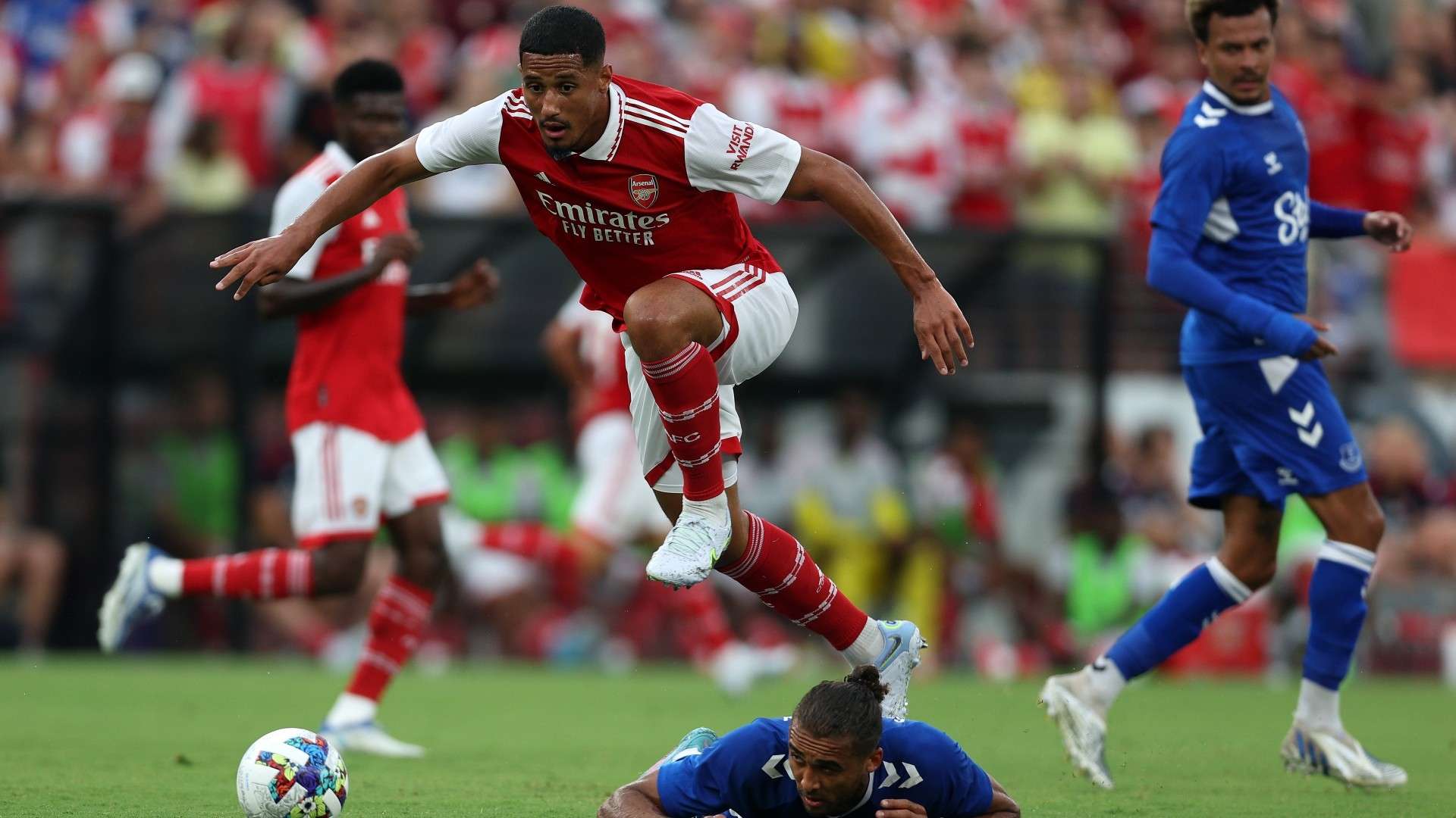 卡塔尔财团欲以60亿镑收购曼联 格雷泽高价引发关注